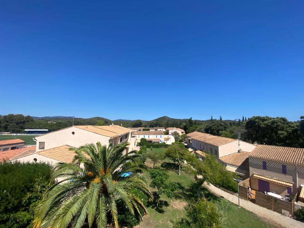 Appartement T2, 4 Personnes, Climatise, Avec Piscine, Village De La Mer La Londe-les-Maures Exteriör bild