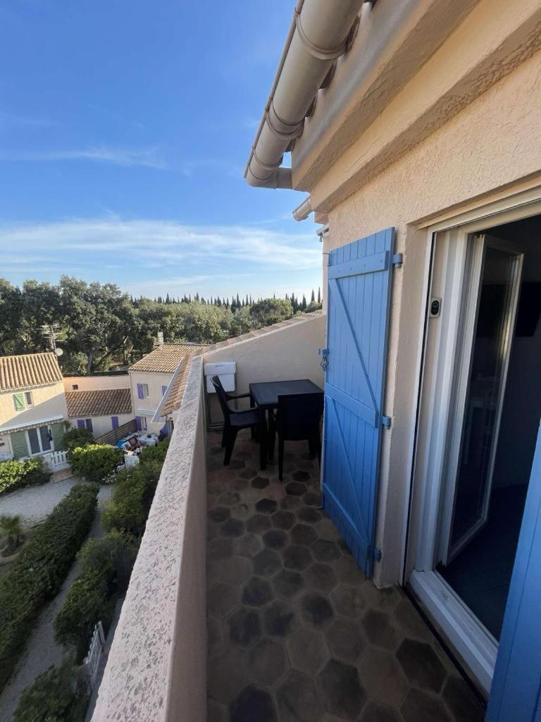 Appartement T2, 4 Personnes, Climatise, Avec Piscine, Village De La Mer La Londe-les-Maures Exteriör bild