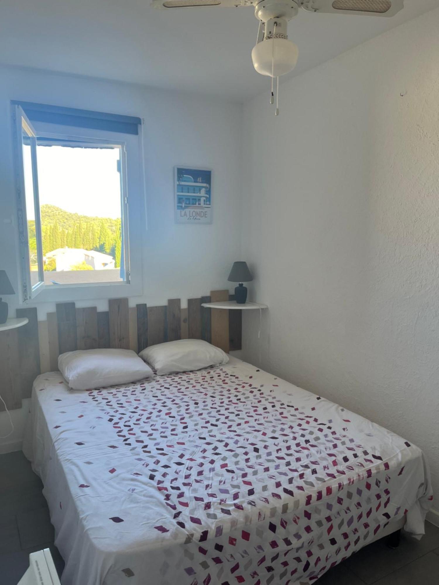 Appartement T2, 4 Personnes, Climatise, Avec Piscine, Village De La Mer La Londe-les-Maures Exteriör bild